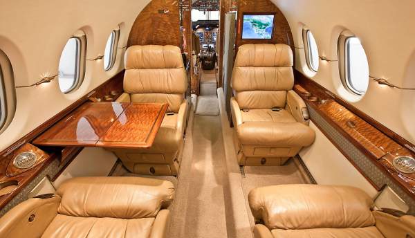 hawker-750-charter.jpg