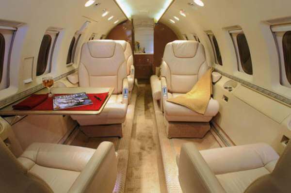 hawker-800a-private-jet.jpg