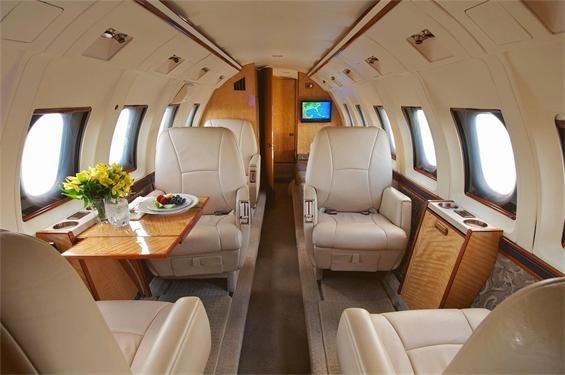hawker-800a-private-jets.jpg
