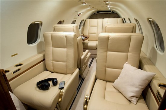 Learjet35A_i2.jpg